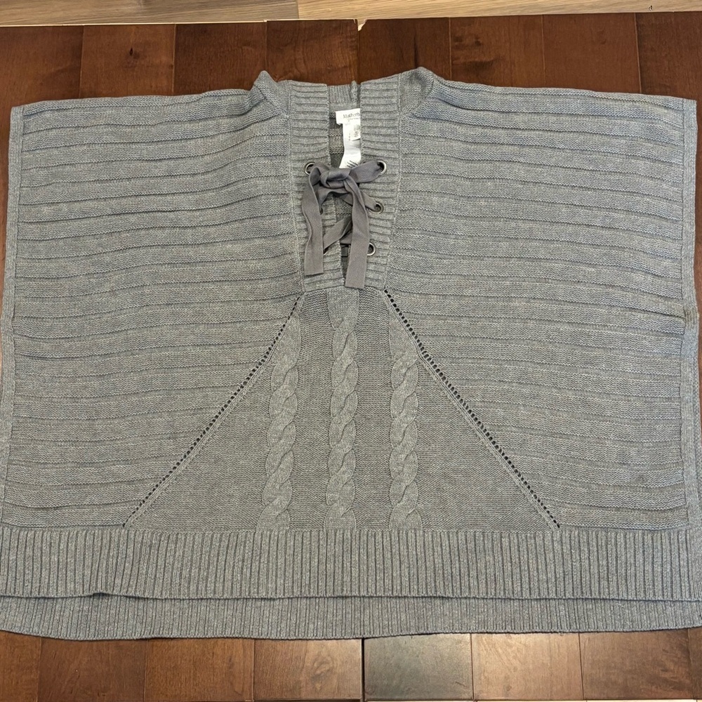 NWT Motherhood Maternity Poncho Sweater